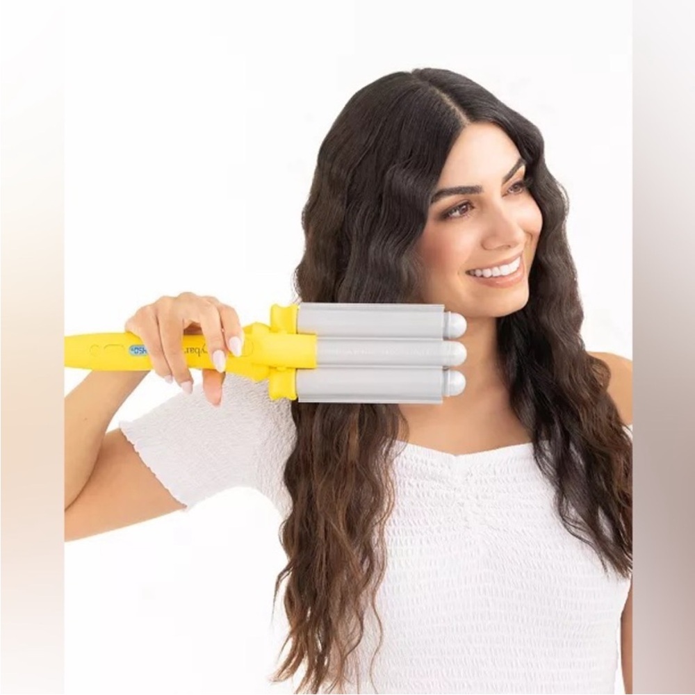 Drybar The Beach Bender Triple Barrel Waver - Picture 9 of 9
